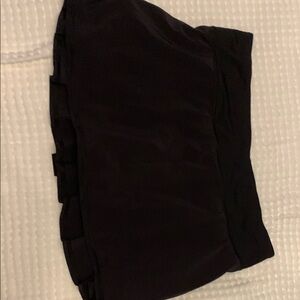 Black Mini Skirt/Running skirt
Lululemon 8reg